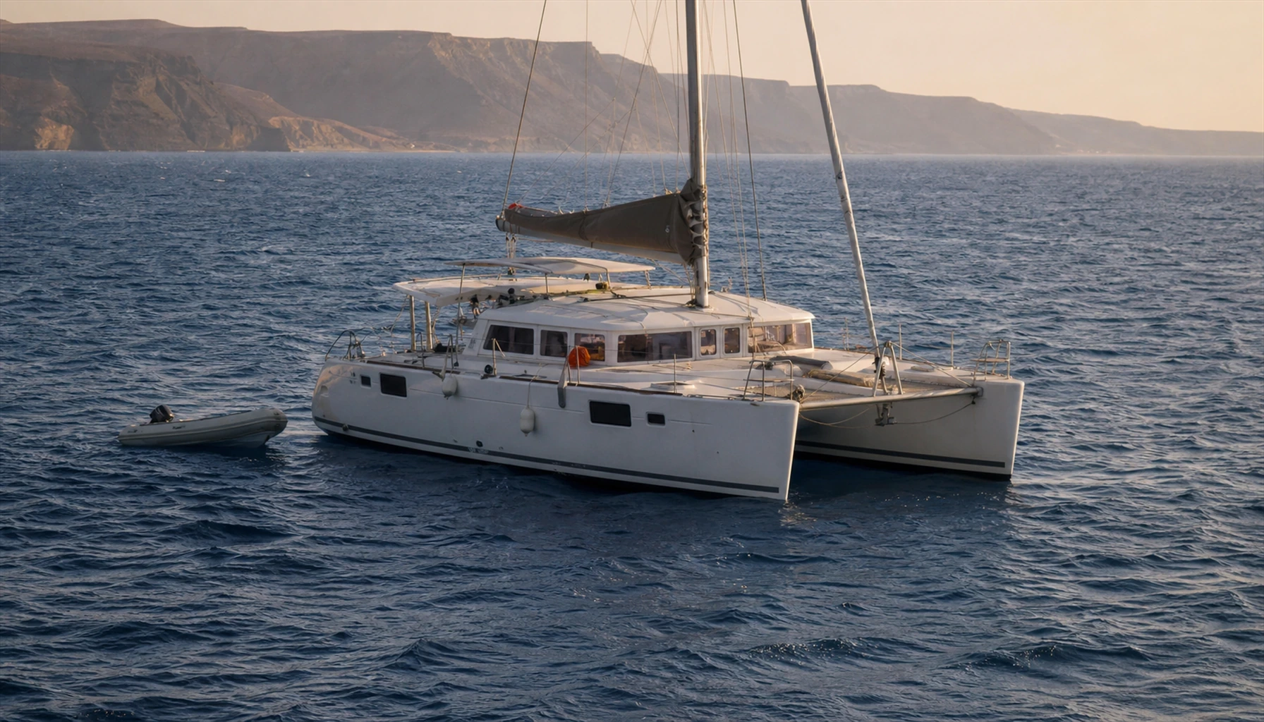 Catamaran évacué au Maroc: deux équipiers retrouvés vivants après 5 jours en annexe — La Gazelle des Sables