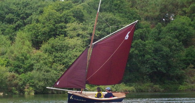 petit-voilier-transportable-gazelle-des-sables-bateau-a-voile-tradition-architecte-naval