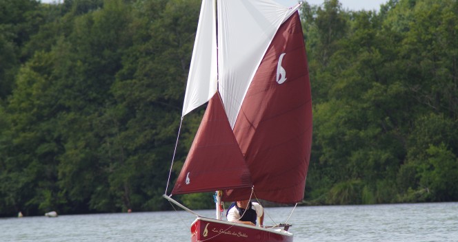 petit-voilier-transportable-gazelle-des-sables-bateau-a-voile-tradition-architecte-naval