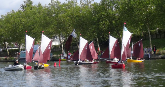 petit-voilier-transportable-gazelle-des-sables-bateau-a-voile-tradition-architecte-naval