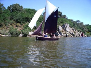 petit-voilier-transportable-gazelle-des-sables-bateau-a-voile-tradition-architecte-naval